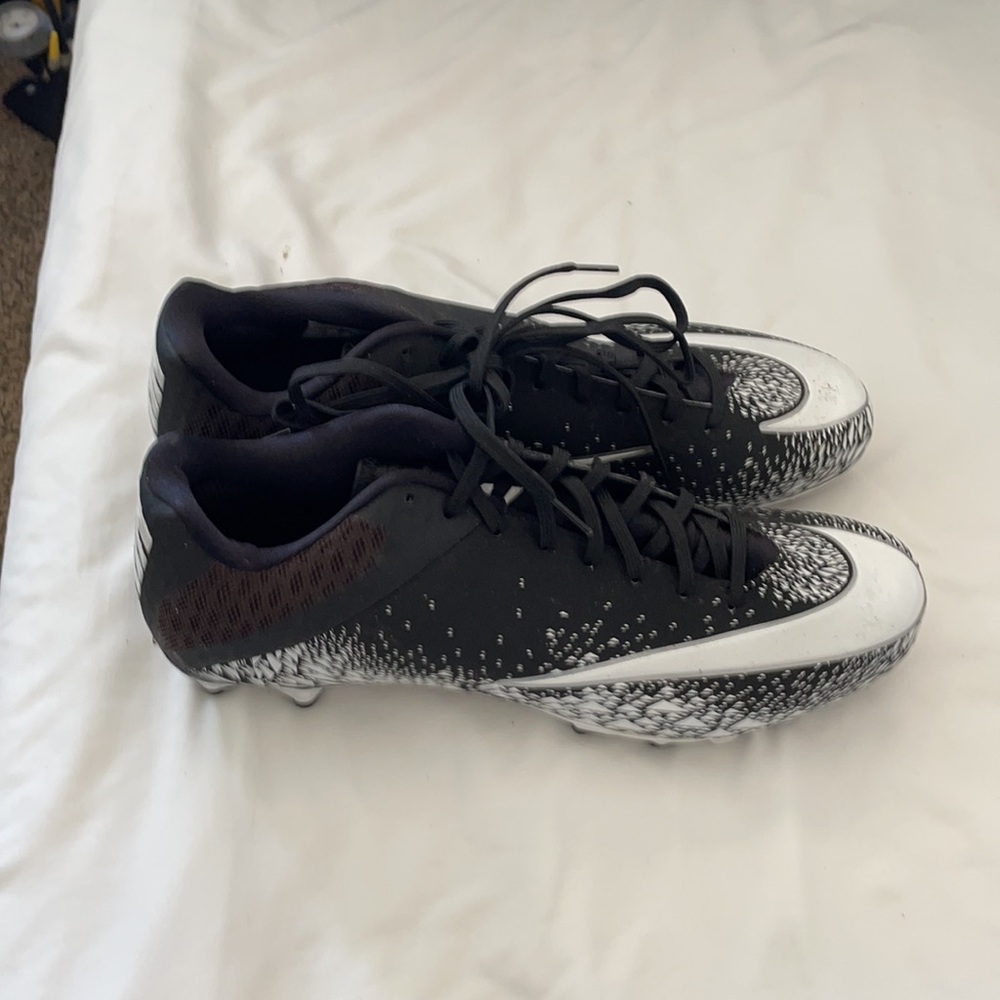 Men’s Nike Vapor Speed Low Football Cleats - Picture 3 of 6